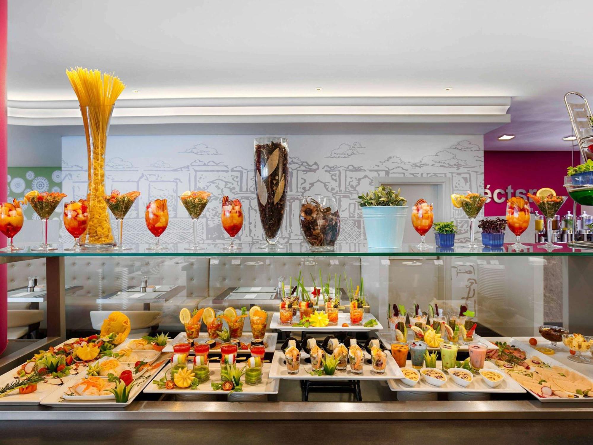 Ibis Styles Sharjah Hotel Exterior photo