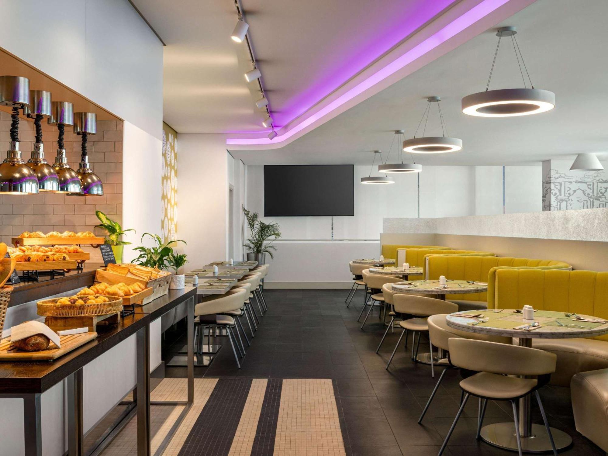 Ibis Styles Sharjah Hotel Exterior photo